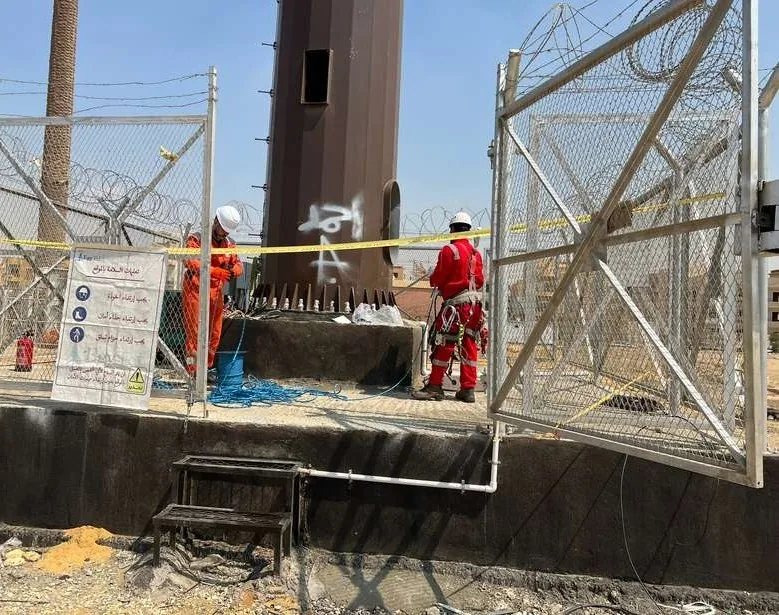 Rope-access trial work area under controlled site conditions